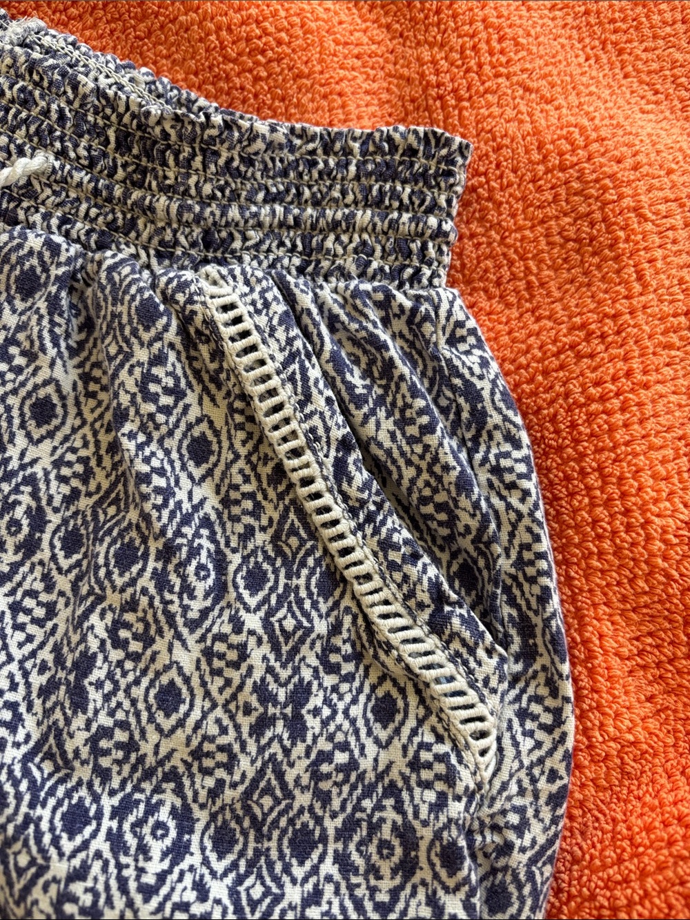 Briggs New York Navy and White Geometric Drawstring Shorts - Picture 3 of 4